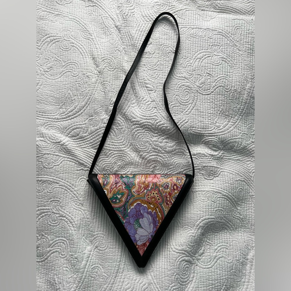 Vintage Roberto Vascon Leather Triangle Purse